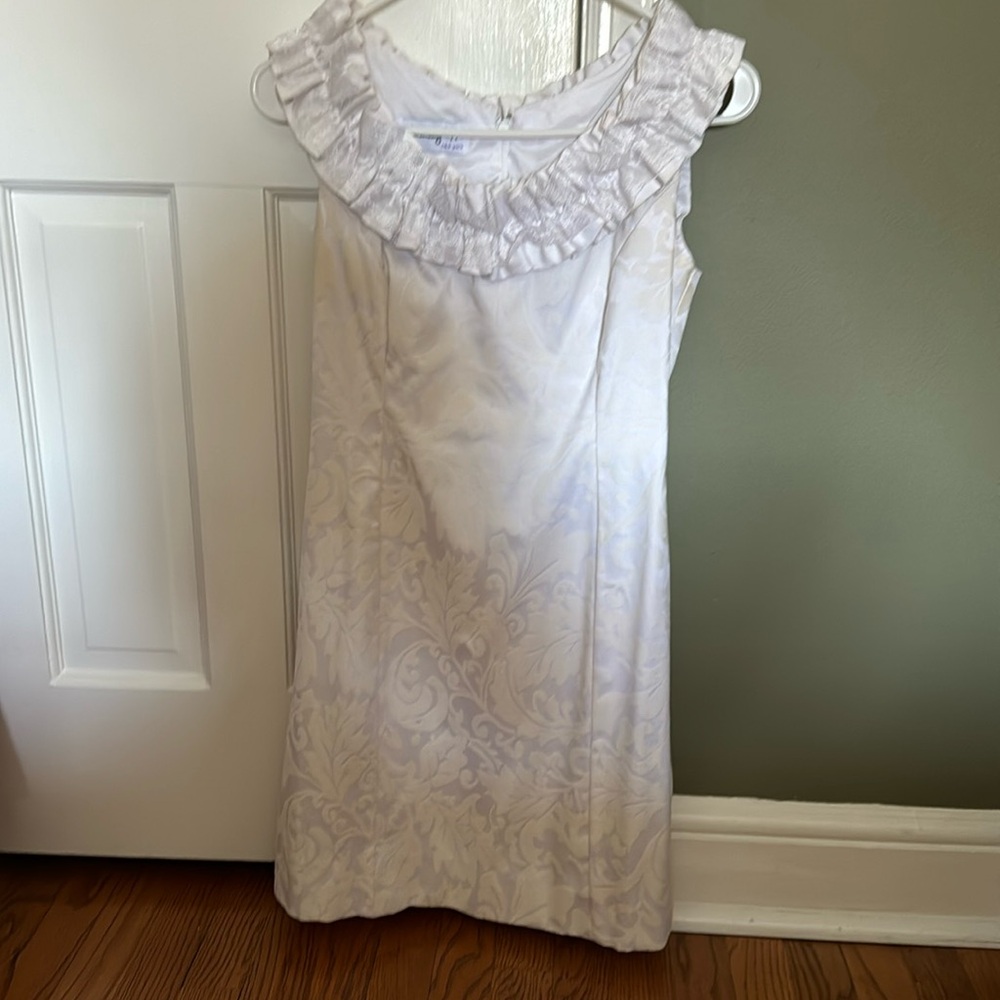 Lindsay T. New York - Pretty Formal teen dress - Small.